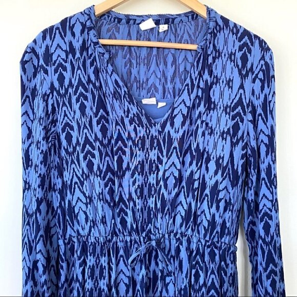 The  GAP mini dress with v-neck and long sleeves, drawstring waist - Picture 5 of 9